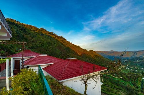 Hillcrest Inn: Simple Comfort and Convenient Stays for Modern Travelers